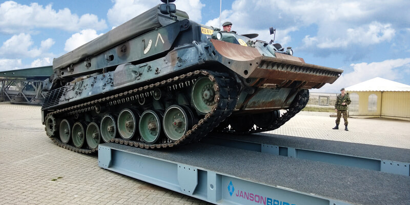 Specjalna rampa dla czołgów Leopard